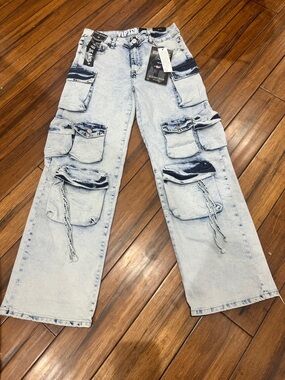 New york city sculpting stretch VIP Cargo jean 9/29 NWT Grunge Skater Acid Wash